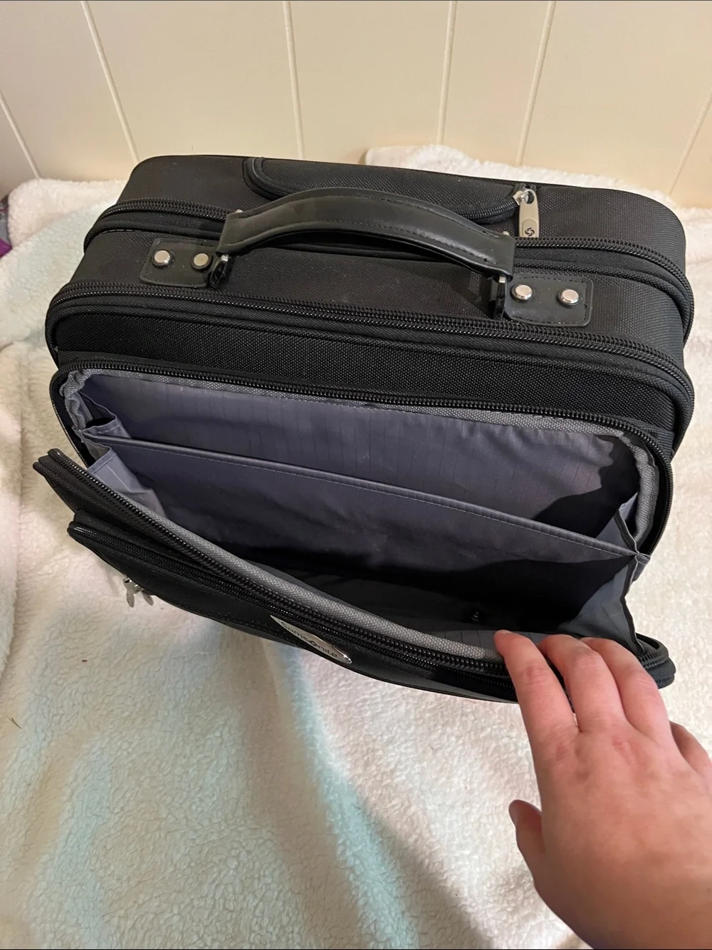 Samsonite Black Rolling Laptop Briefcase - Picture 4 of 11